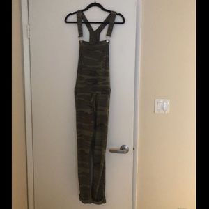 Camo Knit overall sz S